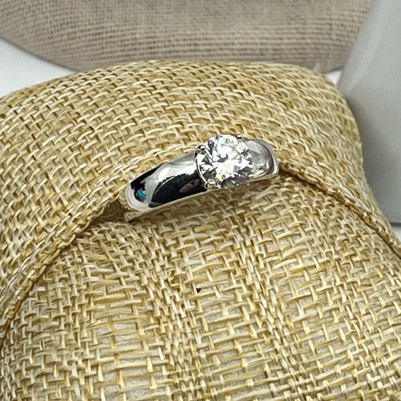 💎 Vintage 925 Sterling Silver Solitaire CZ Ring Size 7 - Picture 8 of 17